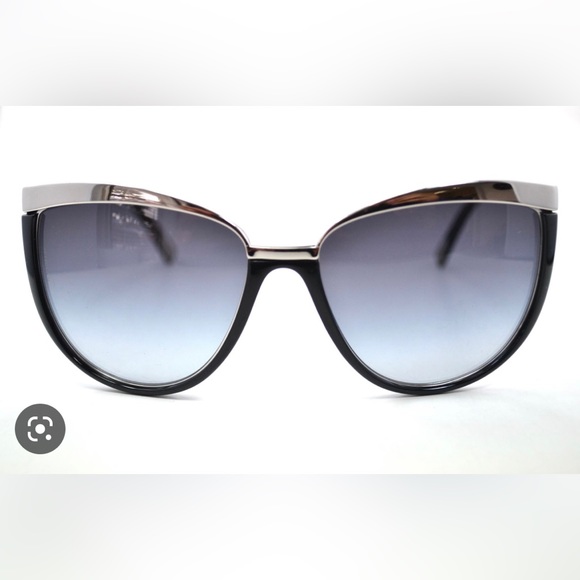 Dolce and Gabbana cateye sunglasses - Picture 6 of 6